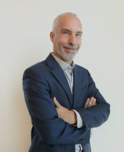 Adrien Lavergnat partenaire fondateur humanae-partners Sàrl